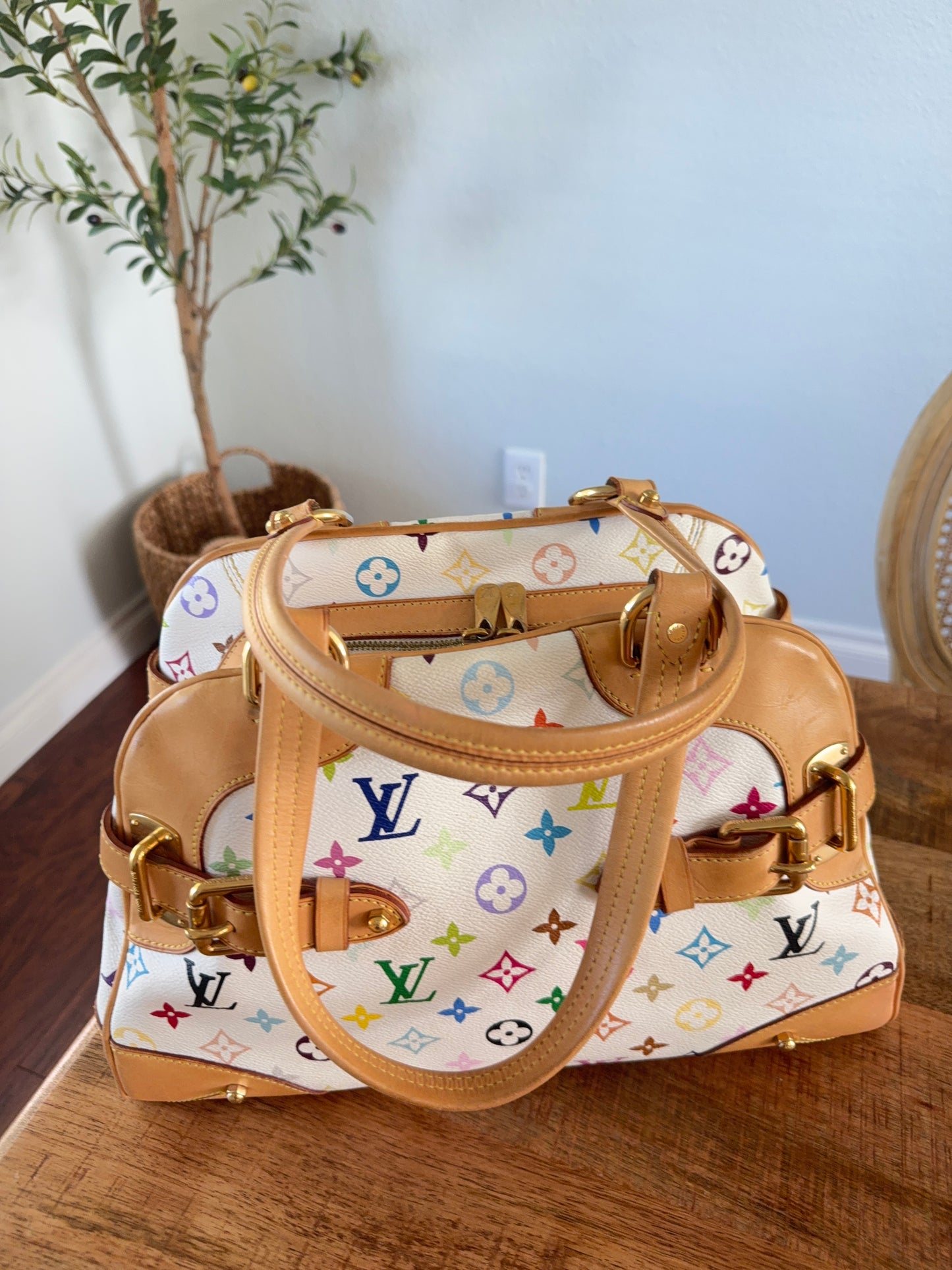 Louis Vuitton Claudia