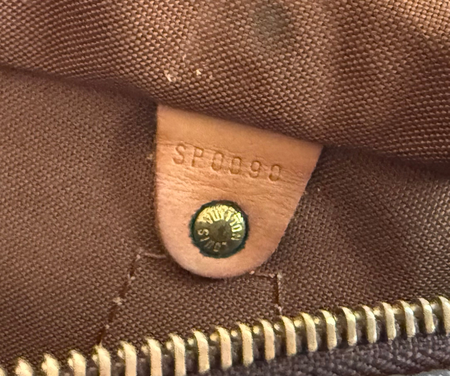 Loui Vuitton speedy 25