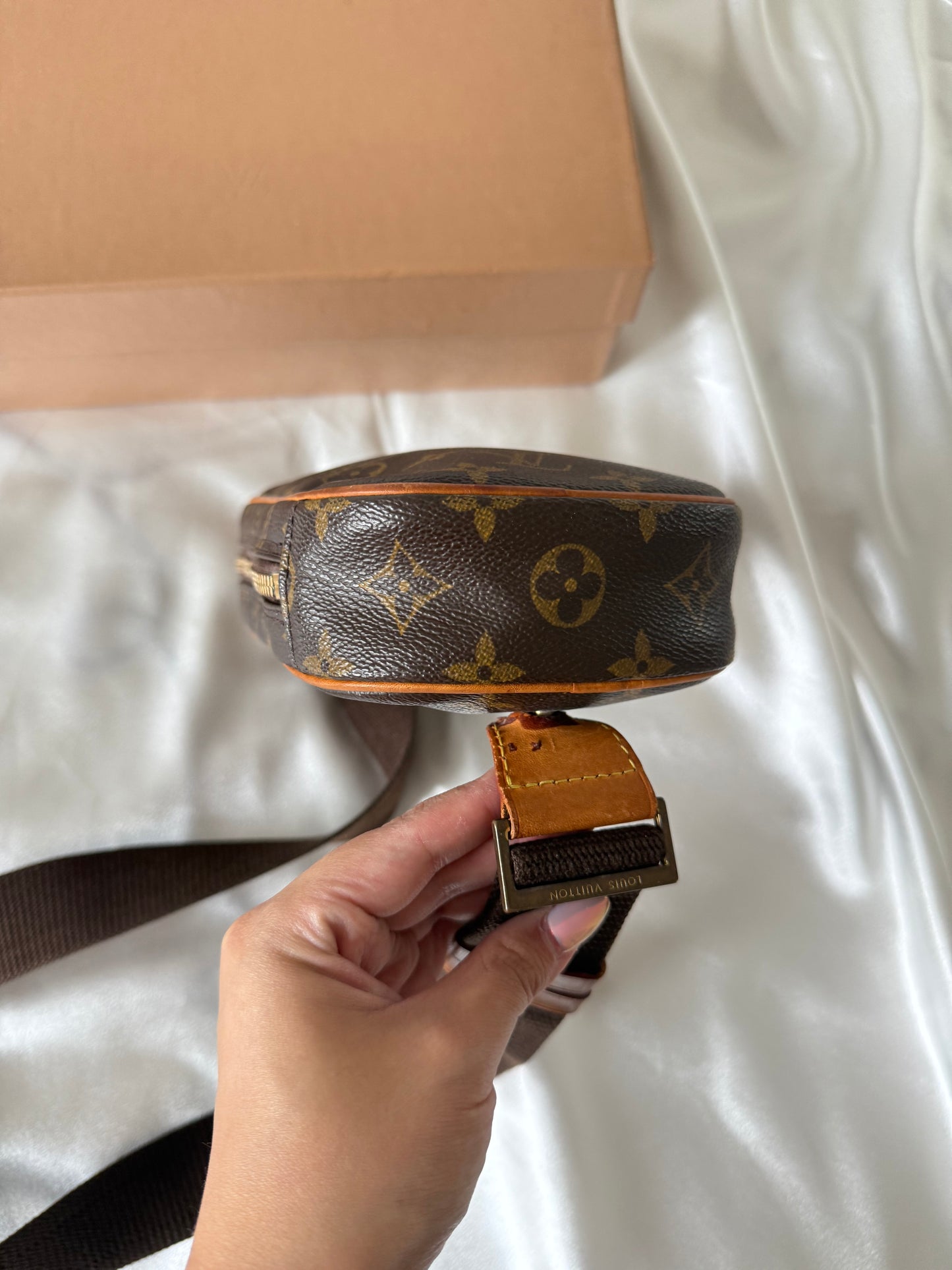 Louis Vuitton Pochette Gange