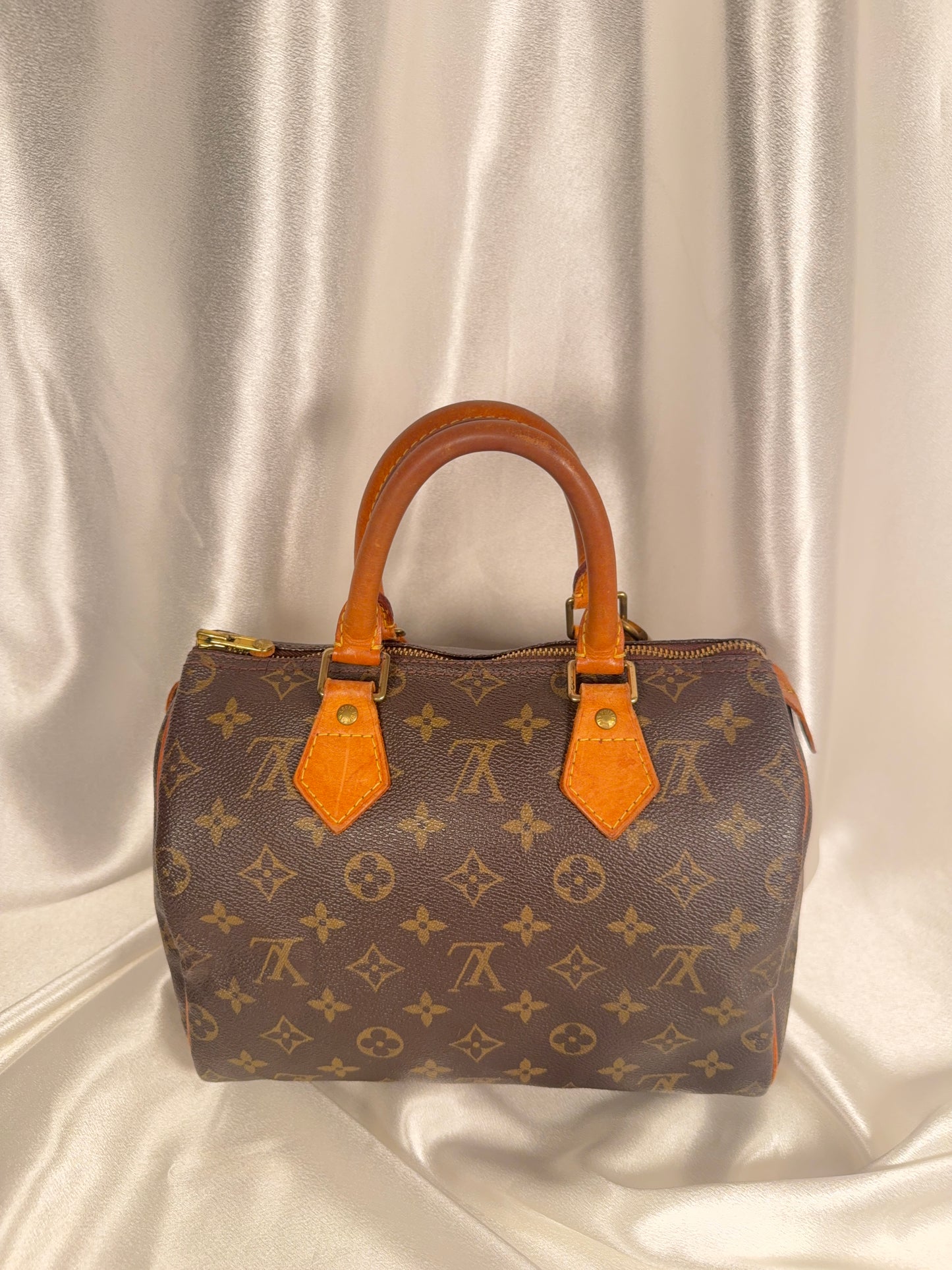Louis Vuitton speedy 25