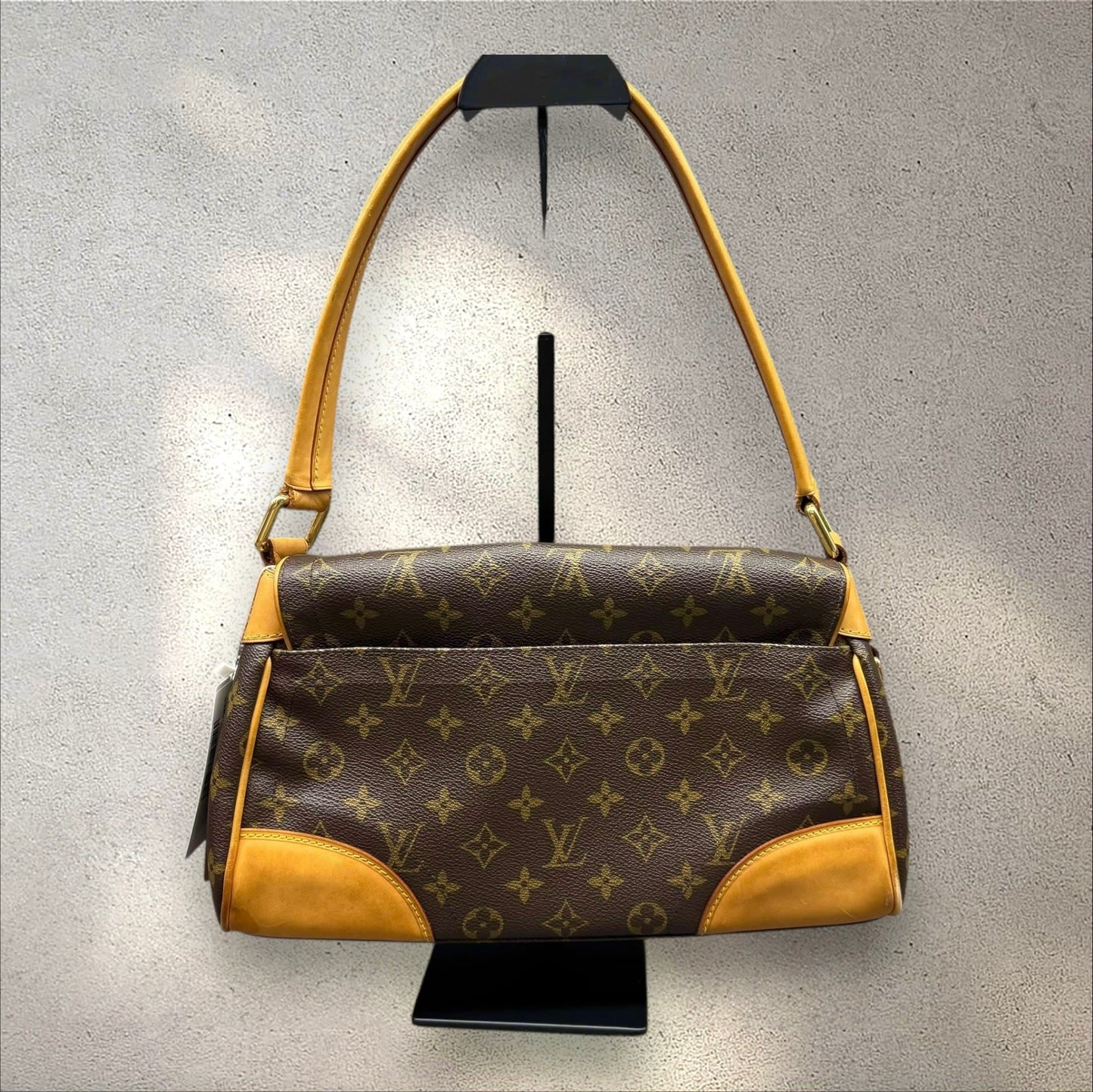 Louis Vuitton Beverly MM shoulder bag