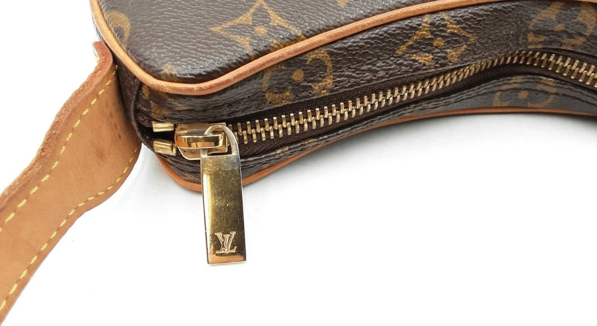 Louis Vuitton Croissant pm