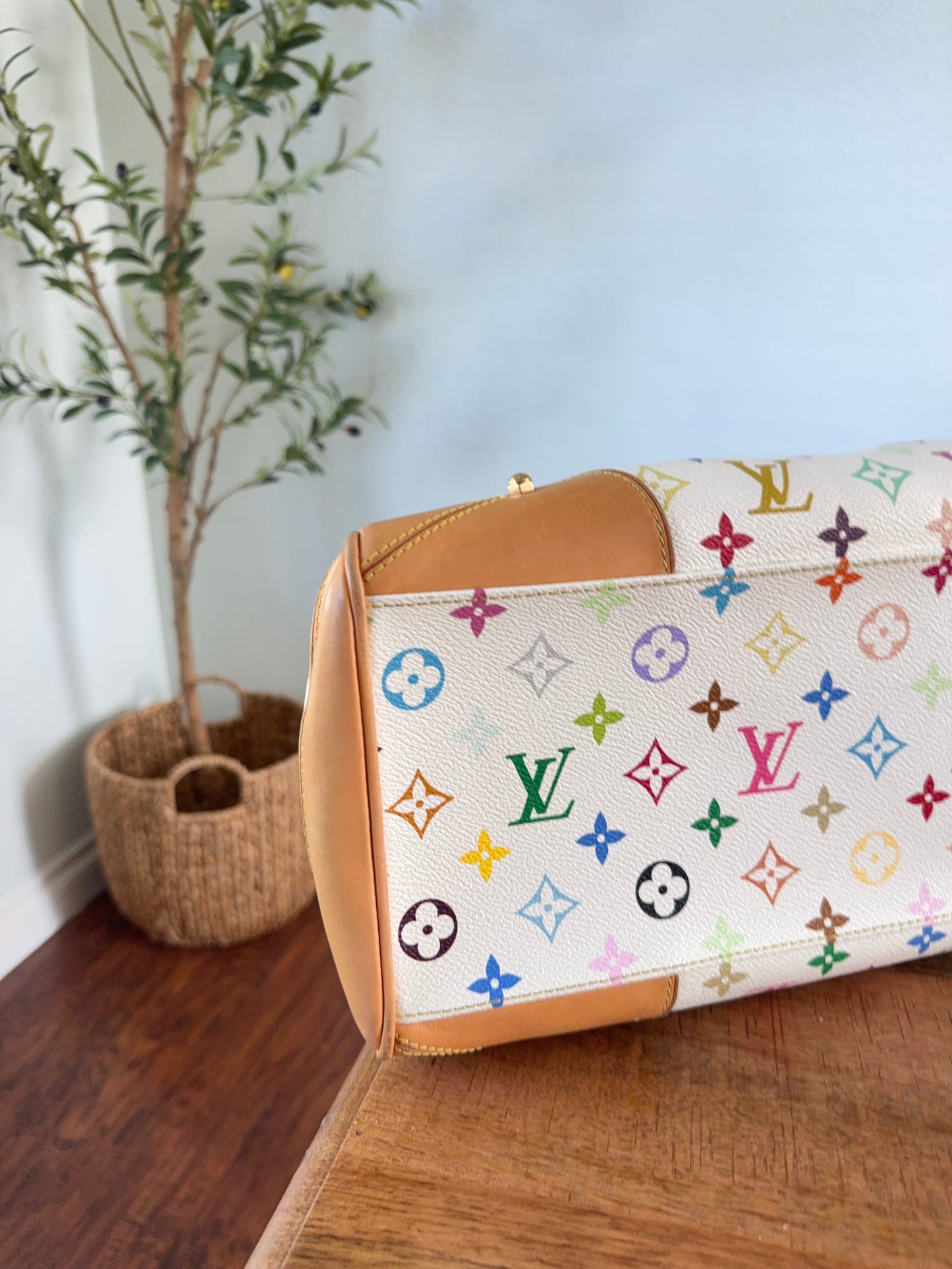 Louis Vuitton Claudia