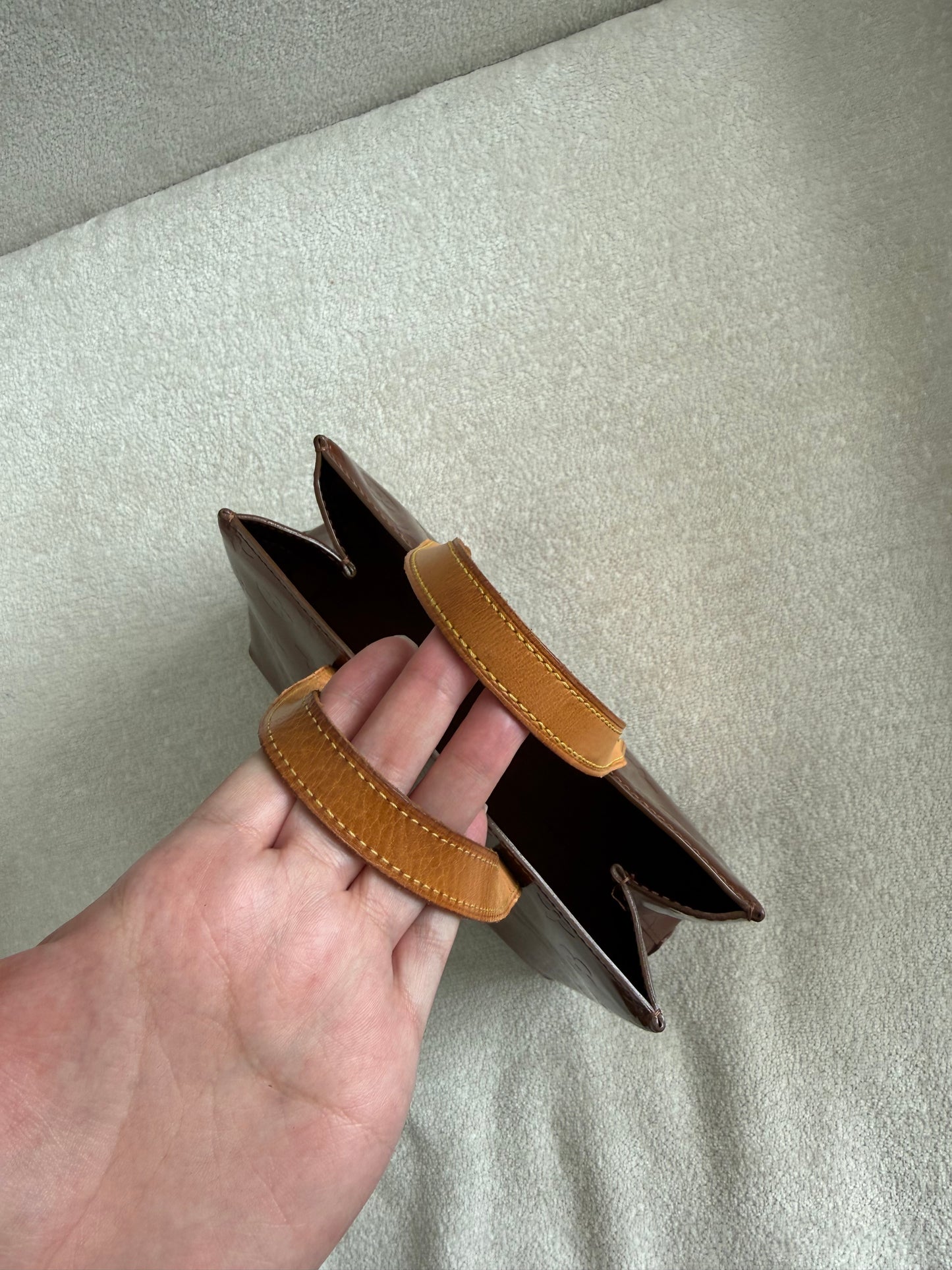 Louis Vuitton Reade pm vernis bag