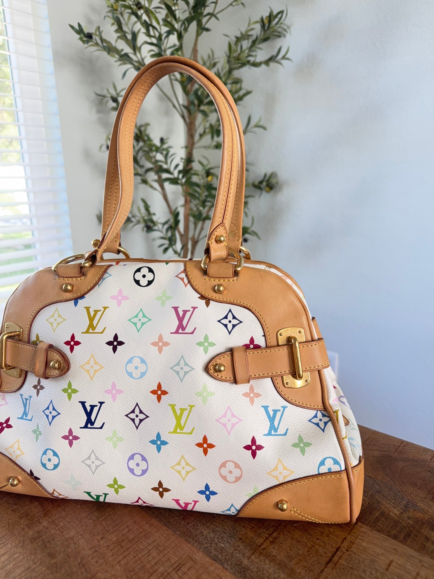 Louis Vuitton Claudia