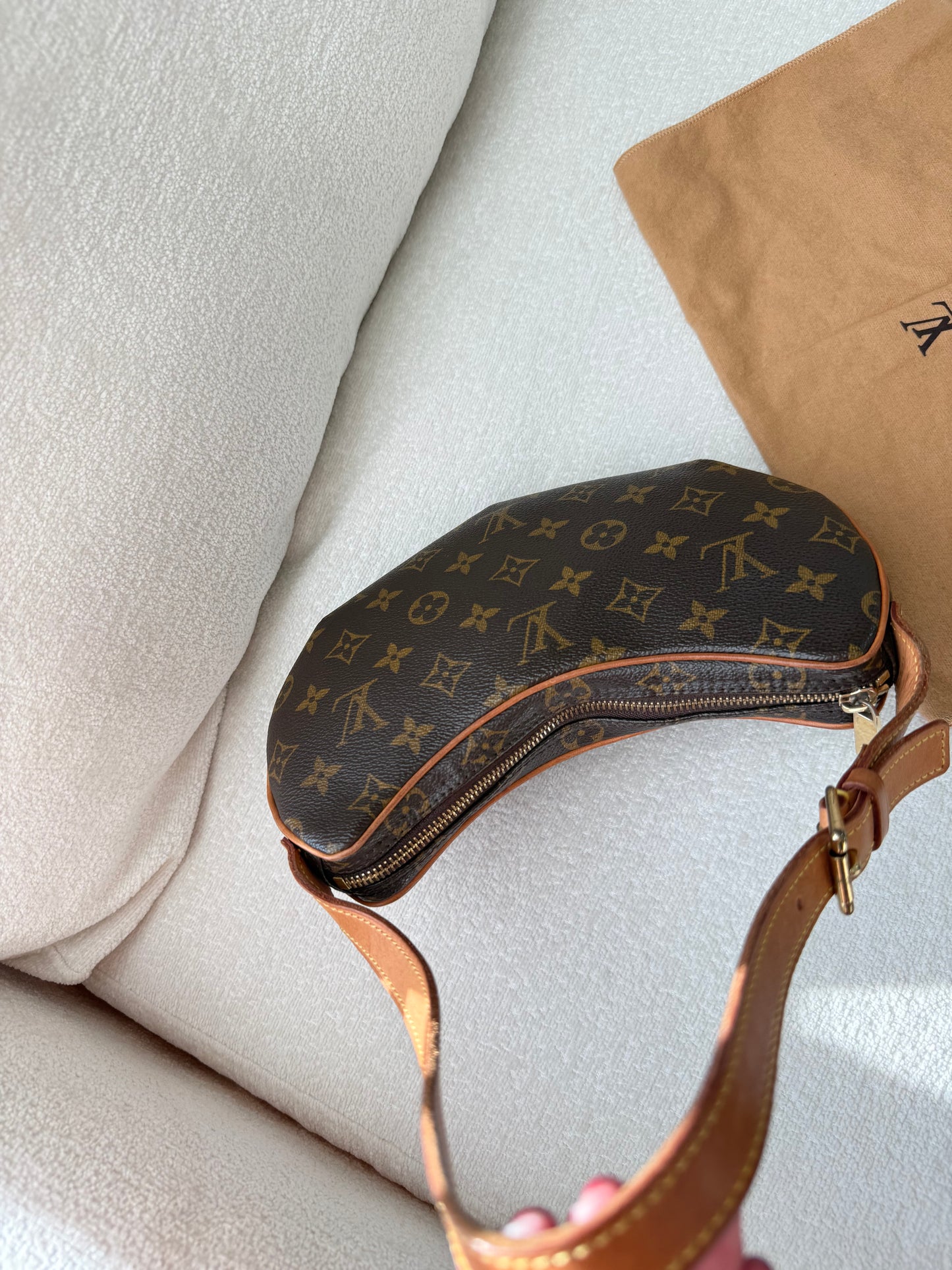 Louis Vuitton Croissant pm