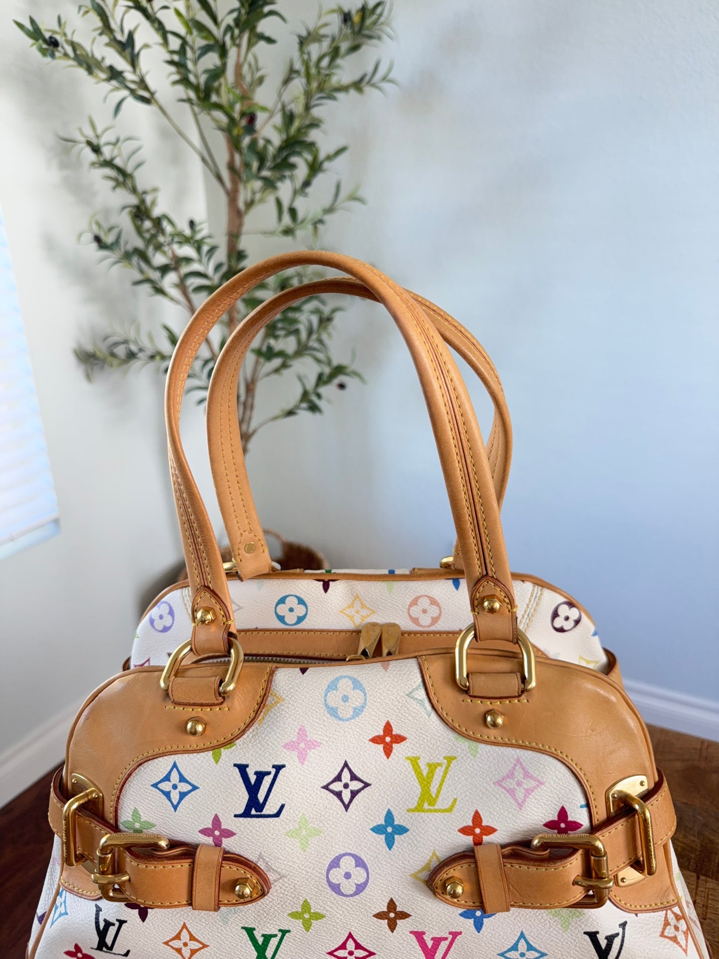 Louis Vuitton Claudia