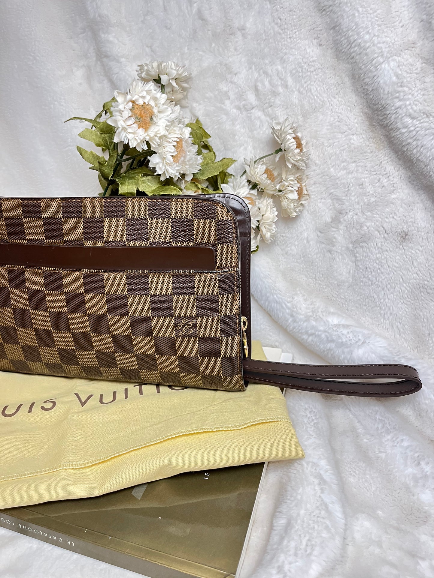 Authentic pre-owned Louis Vuitton st Louis clutch