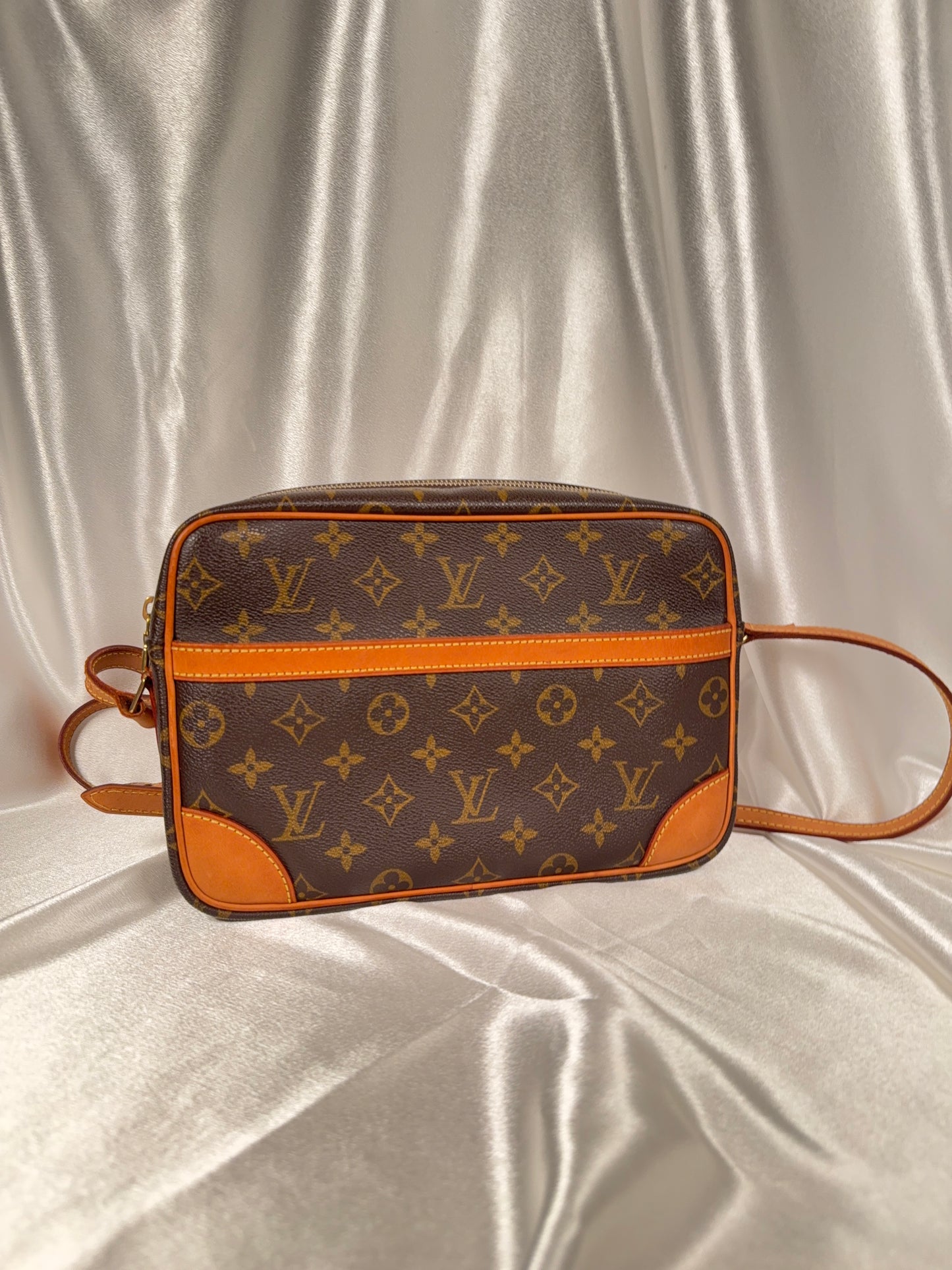 Louis Vuitton Trocadero 30