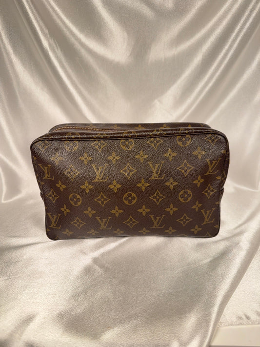 Louis Vuitton Trousse 28 cosmetic pouch