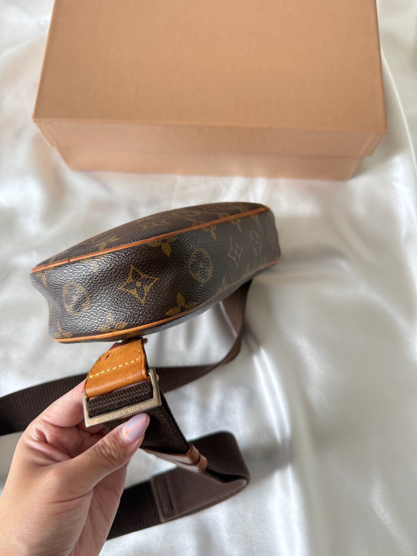 Louis Vuitton Pochette Gange