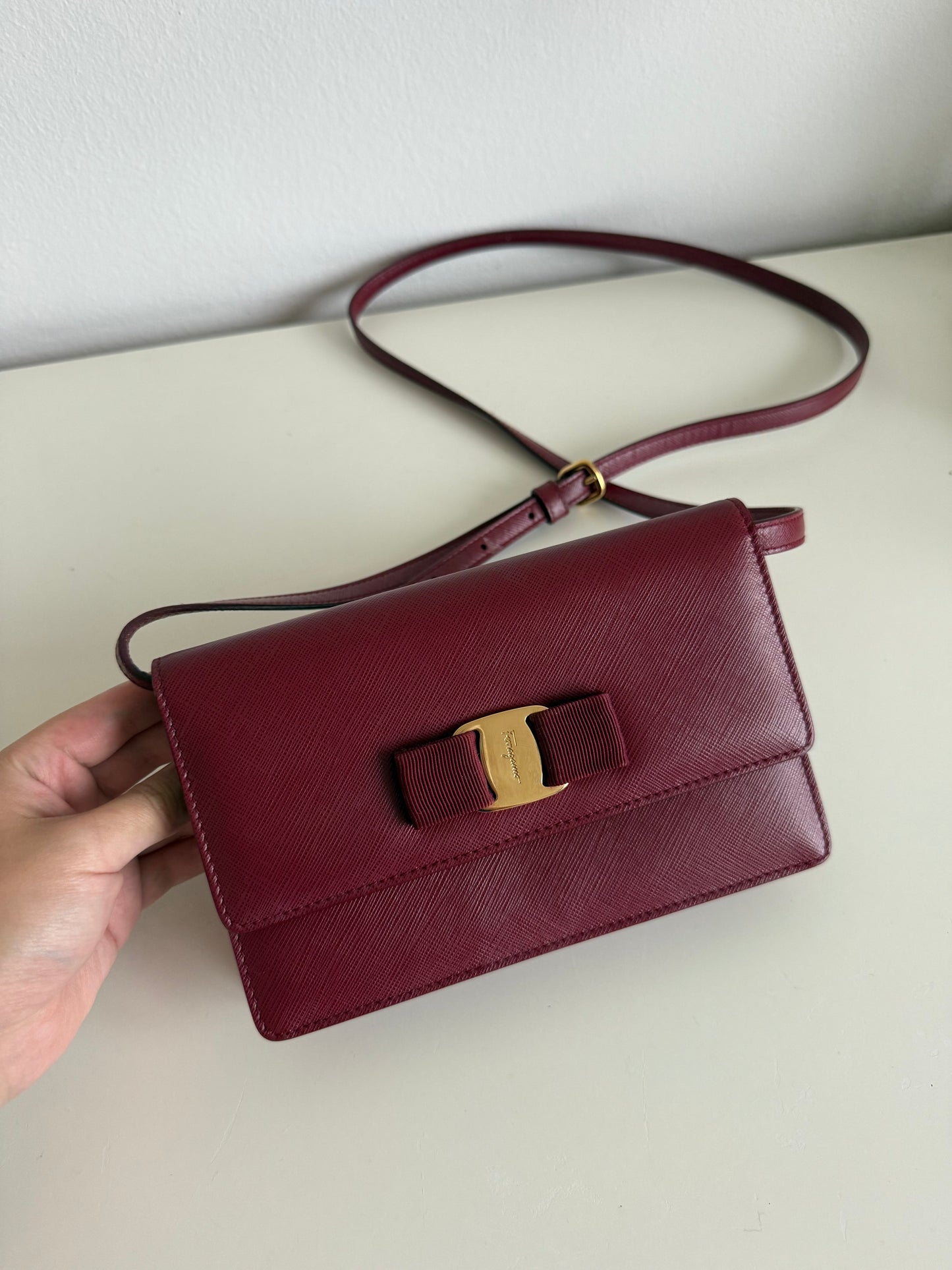 Ferragamo Vara wallet on chain