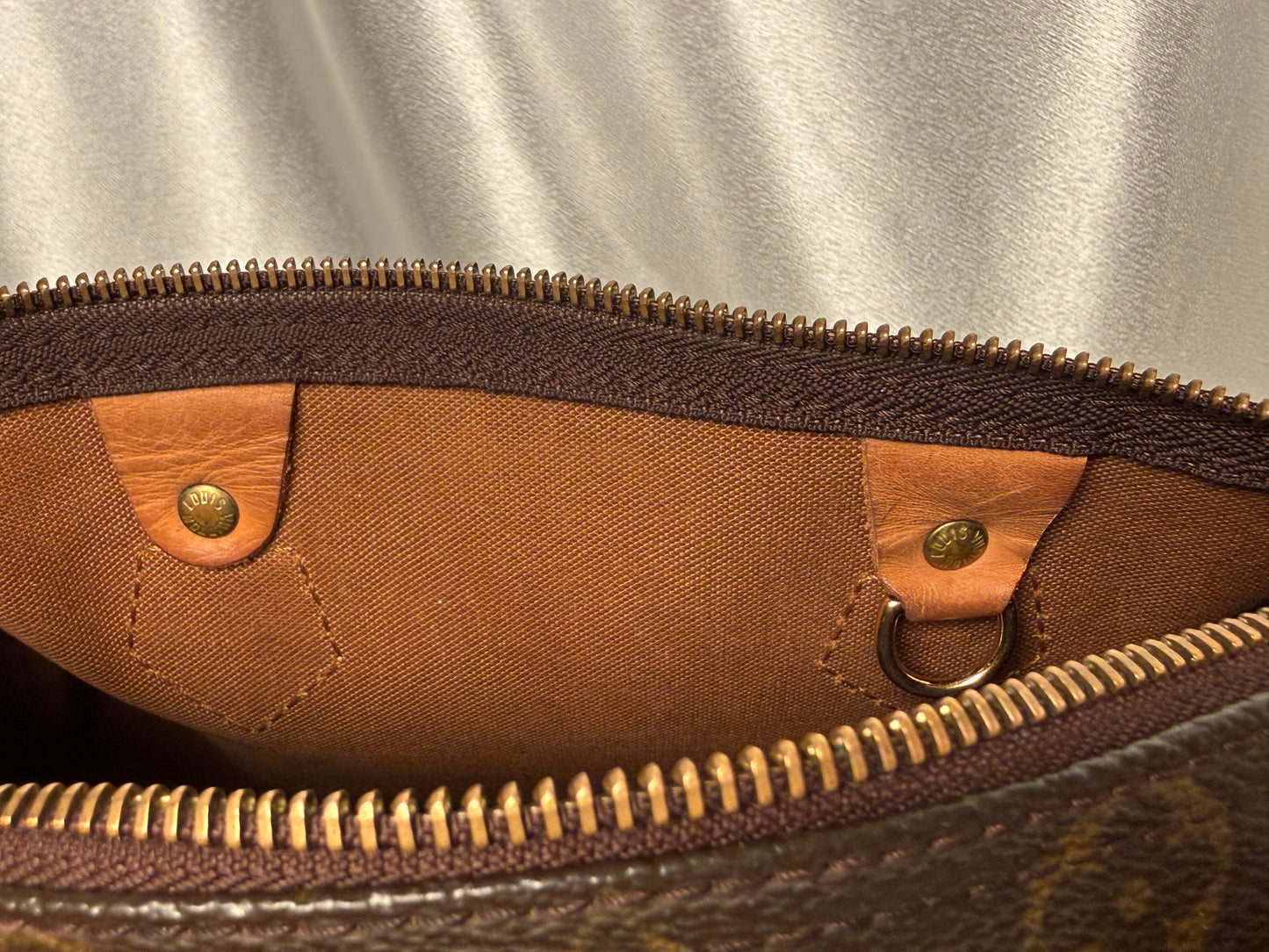 Louis Vuitton Speedy 25