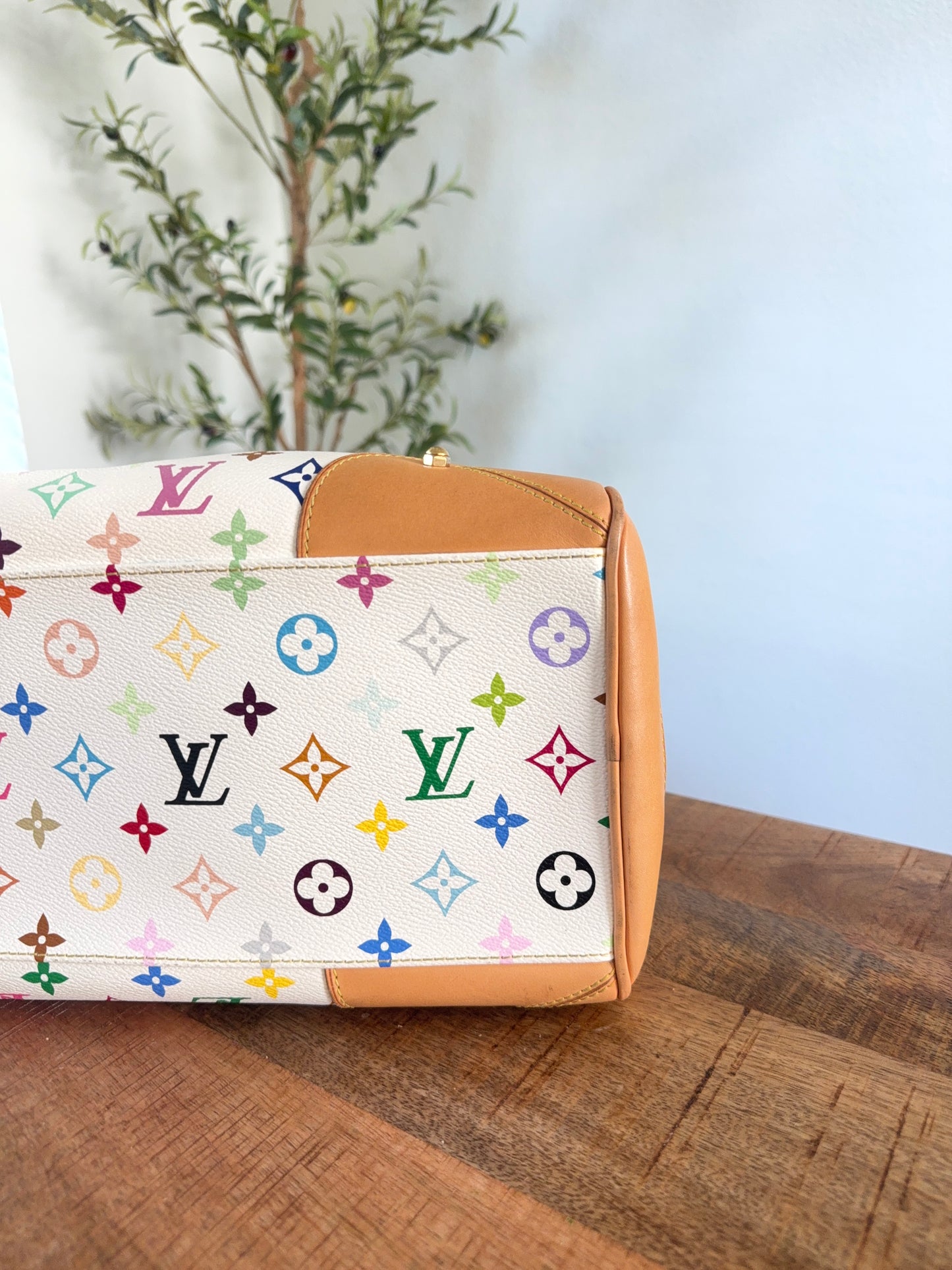 Louis Vuitton Claudia