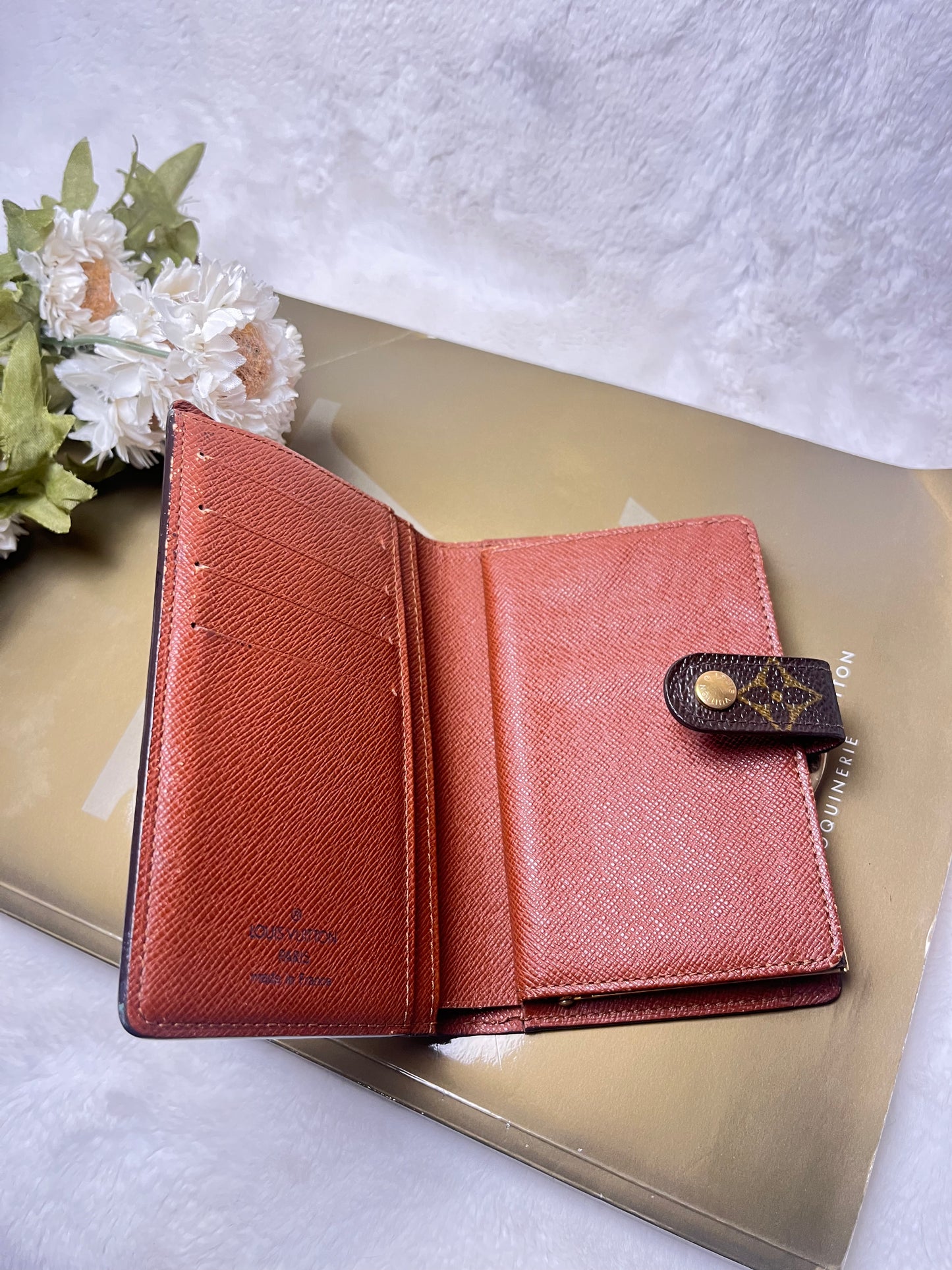 Authentic pre-owned Louis Vuitton kisslock wallet
