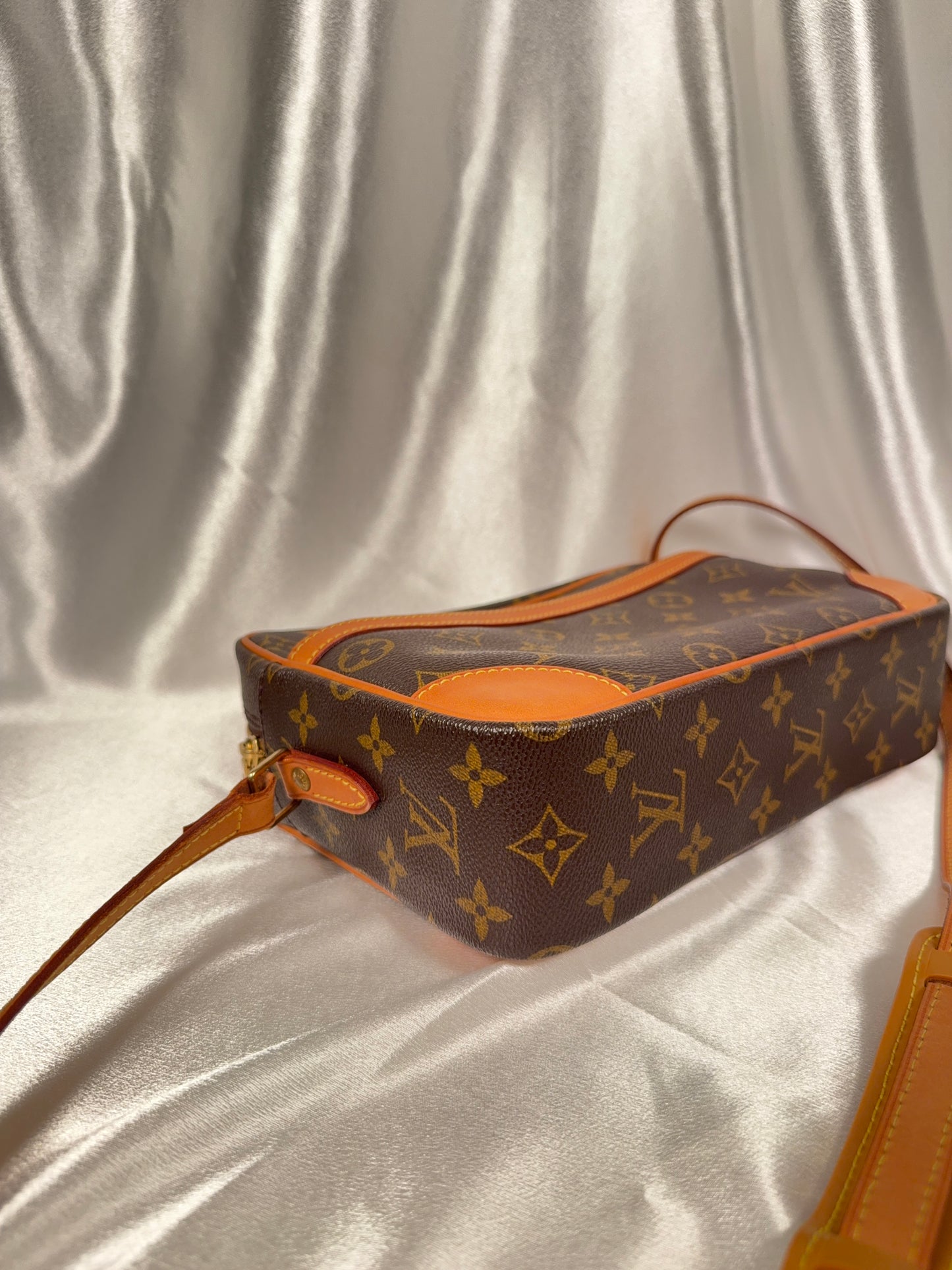 Louis Vuitton Trocadero 30