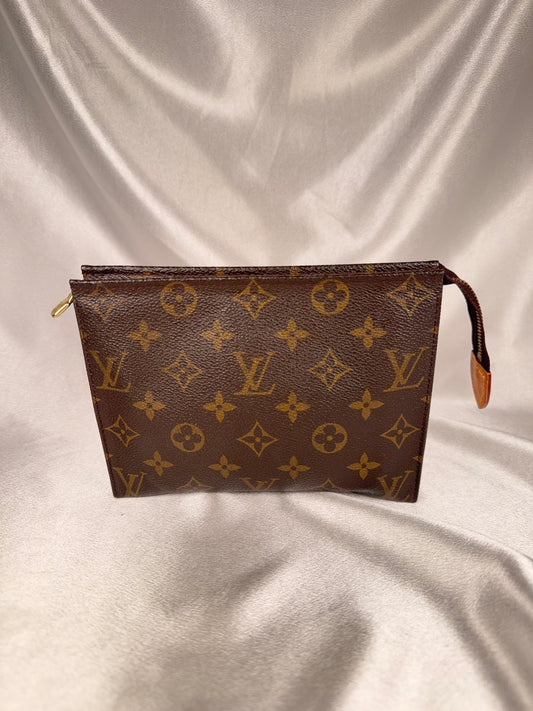 Louis Vuitton toilette 19