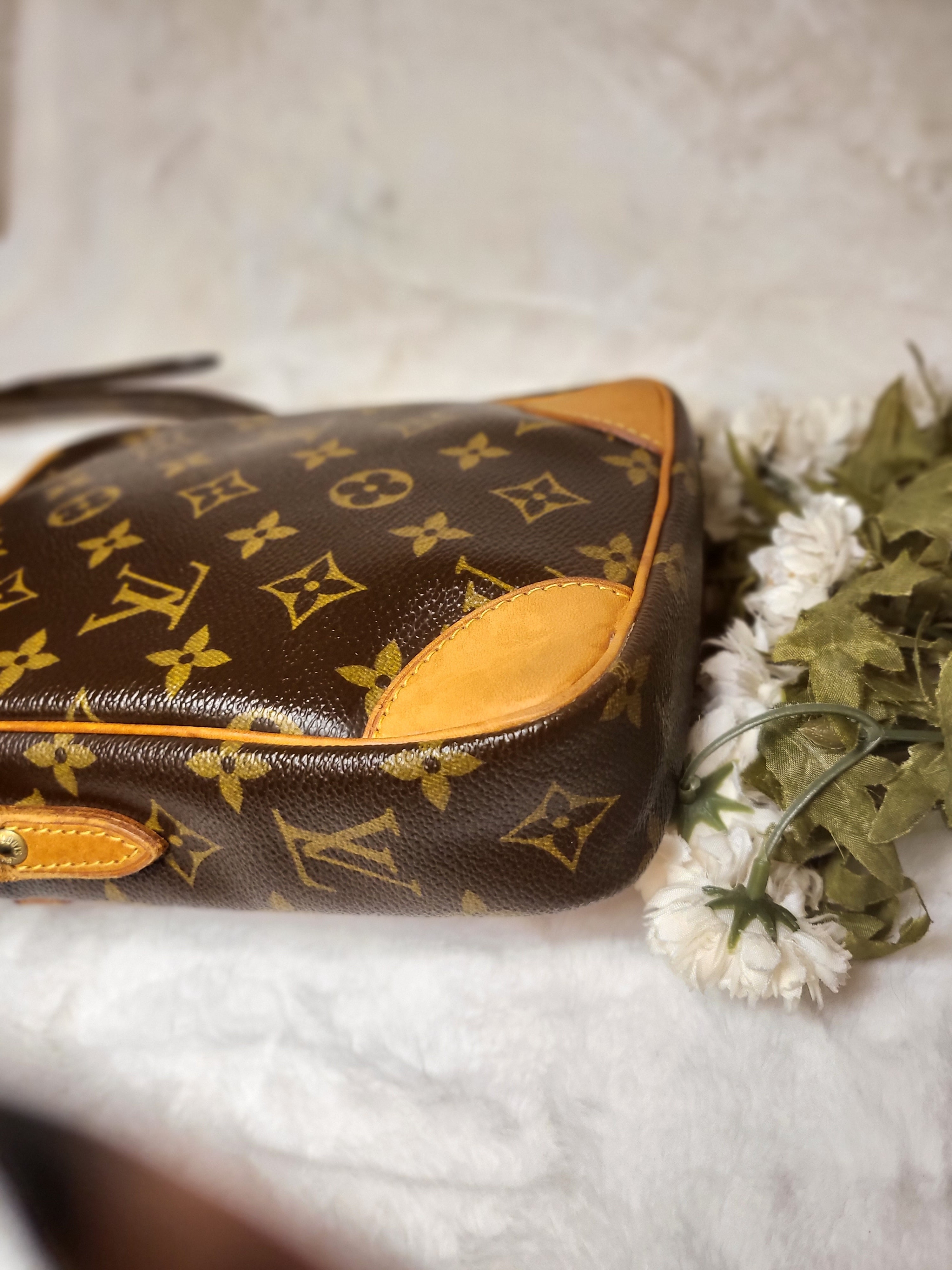 Louis vuitton pm online crossbody