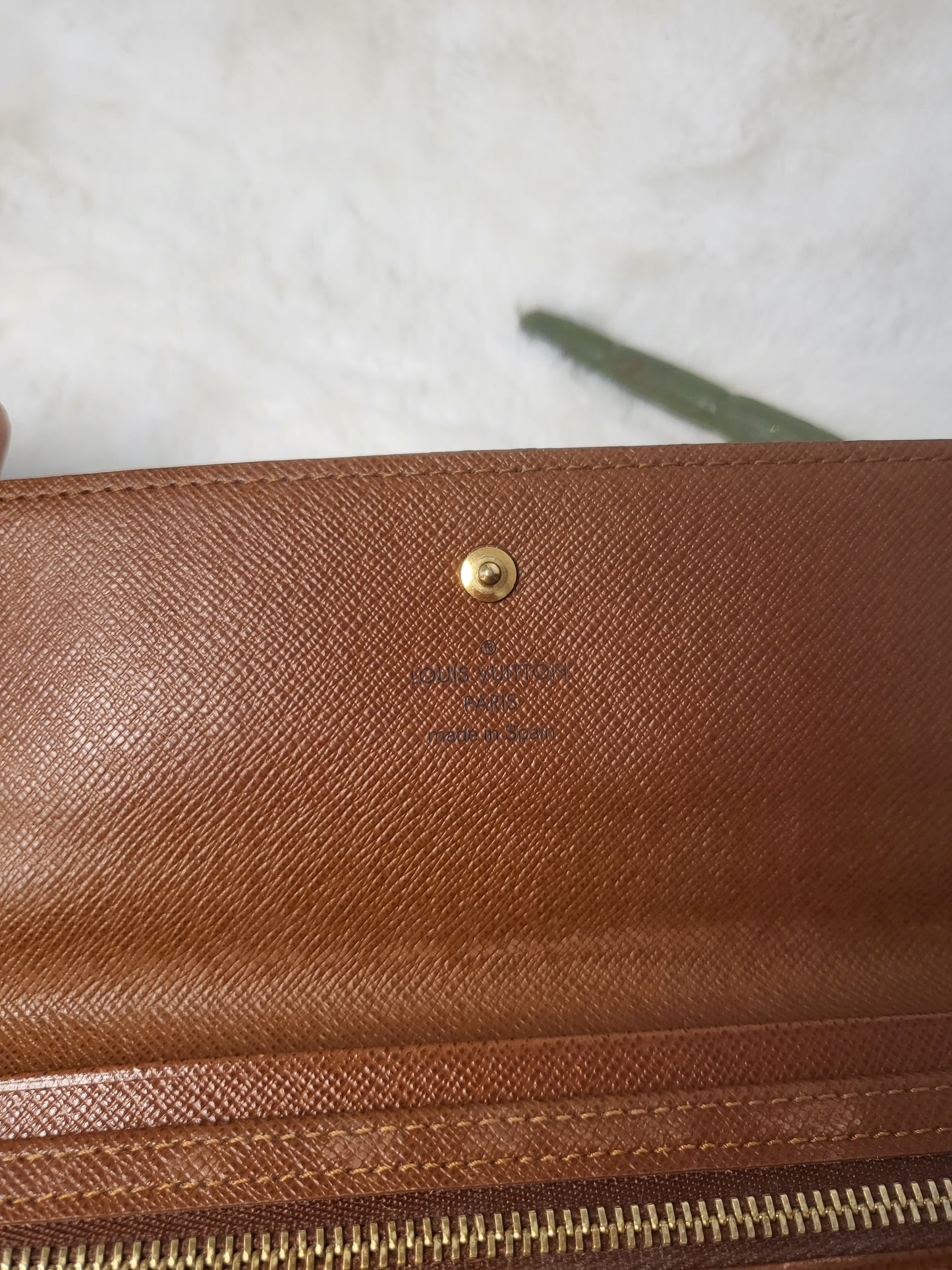 Authentic pre-owned Louis Vuitton Pochette passport wallet