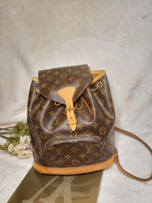 Authentic pre-owned Louis Vuitton Montsouris mm backpack