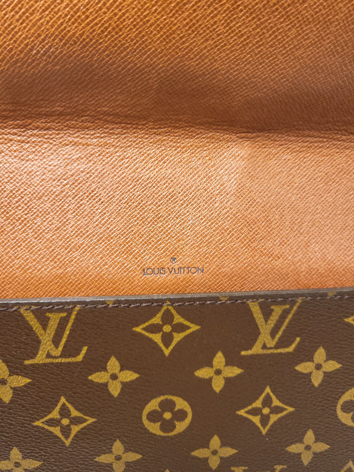 Authentic pre-owned Louis Vuitton serviette conseiller clutch