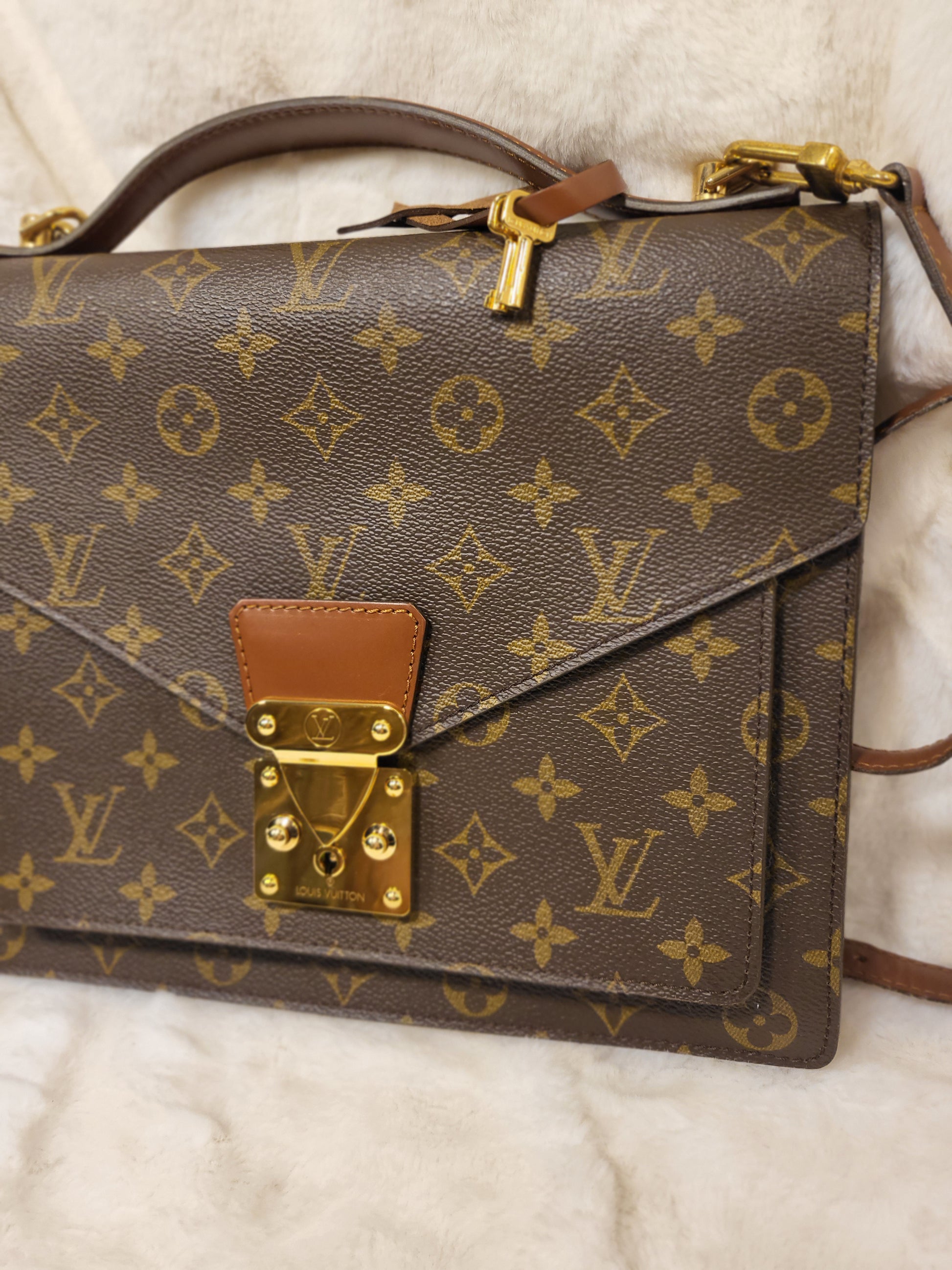 Louis Vuitton, Bags, Very Rarebeautiful Vintage Authentic Lv Monceau 28  Crossbodyshoulder