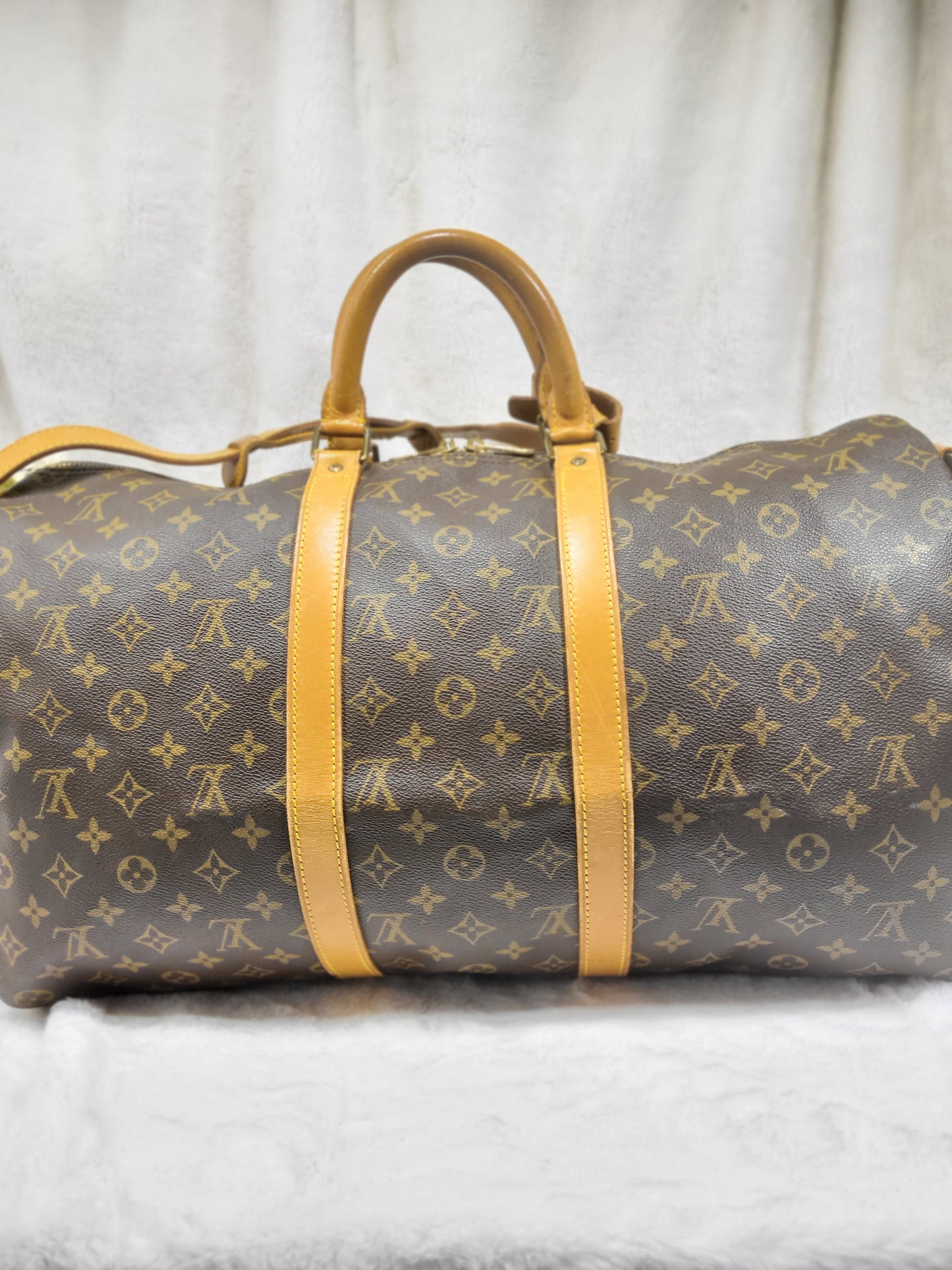 Authentic pre-owned Louis Vuitton Keepall 50 bandoliere travel luggage bag