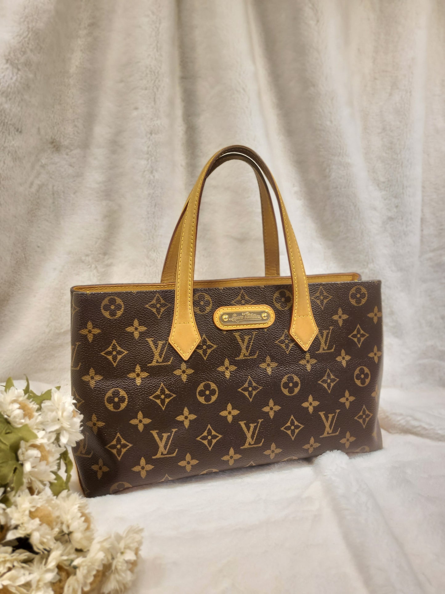 Authentic pre-owned Louis Vuitton Wilshire pm