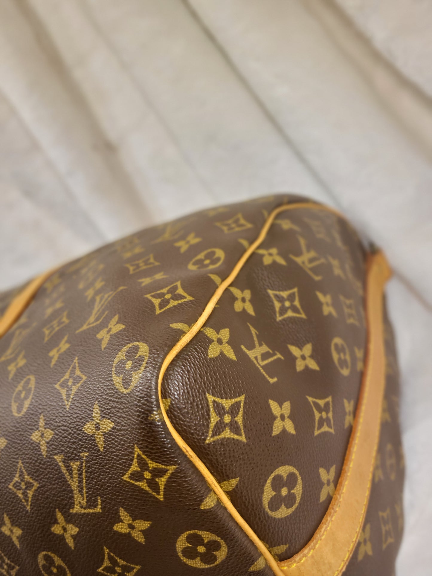 Authentic pre-owned Louis Vuitton Keepall 50 bandoliere travel luggage bag